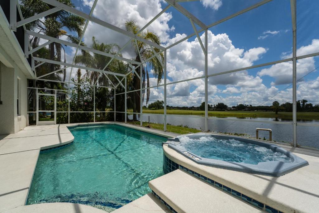 Pool Home in Gated Golf Community photo 4