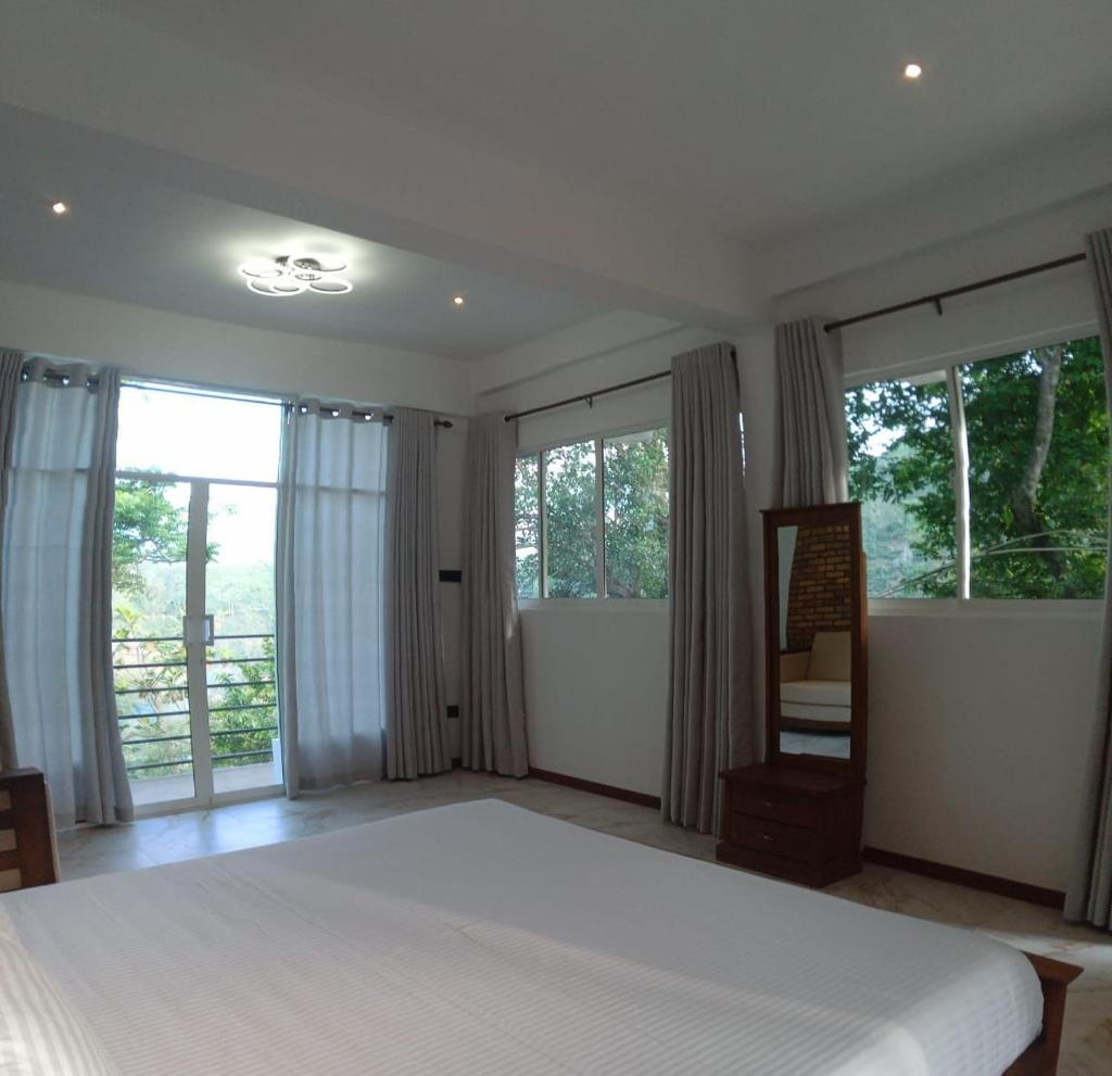 Sithara Estate Bungalow photo 3