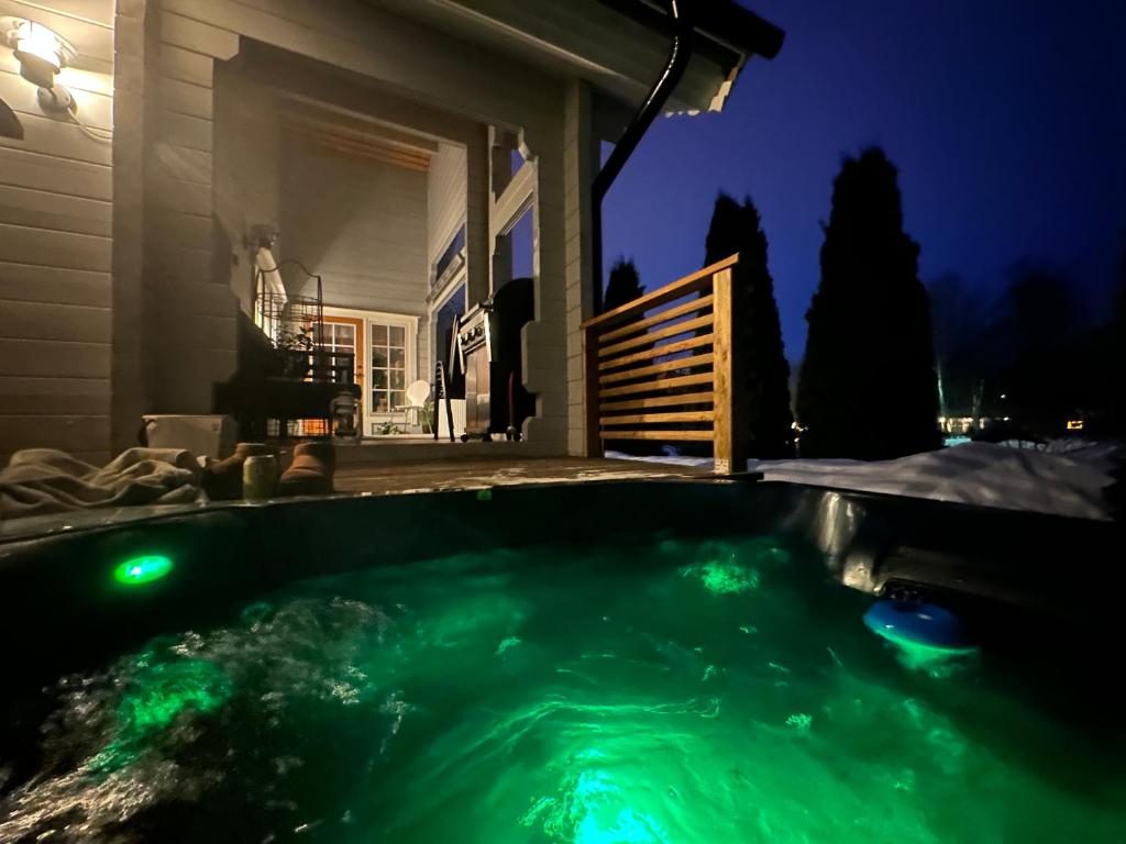 Upea villa lähellä rantaa poreallas & SUP-laudat photo 2