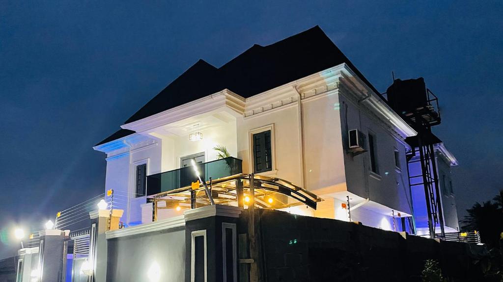 WHITEFIELD LUXURY APARTMENT