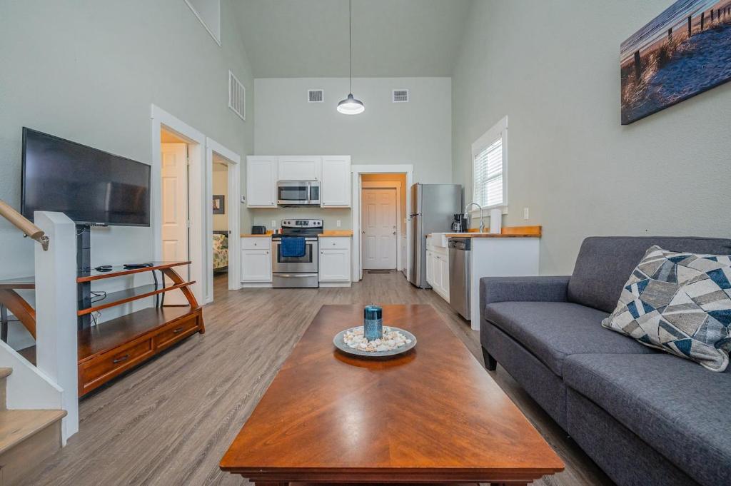 Coastal Bungalow photo 1