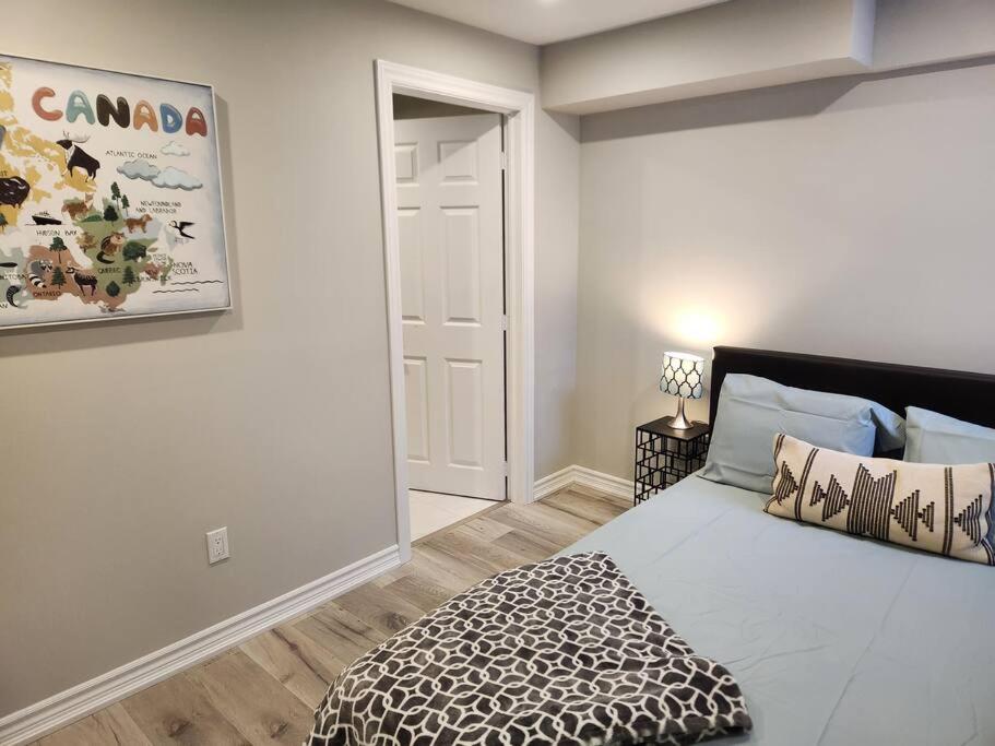 Stylish Retreat in North Oshawa photo 3