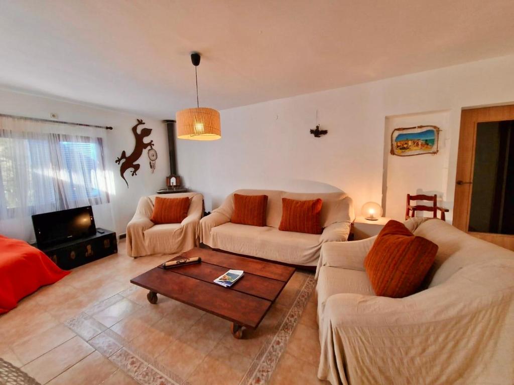 Casa Migjorn, immersa nella natura a pochi passi dal mare photo 2