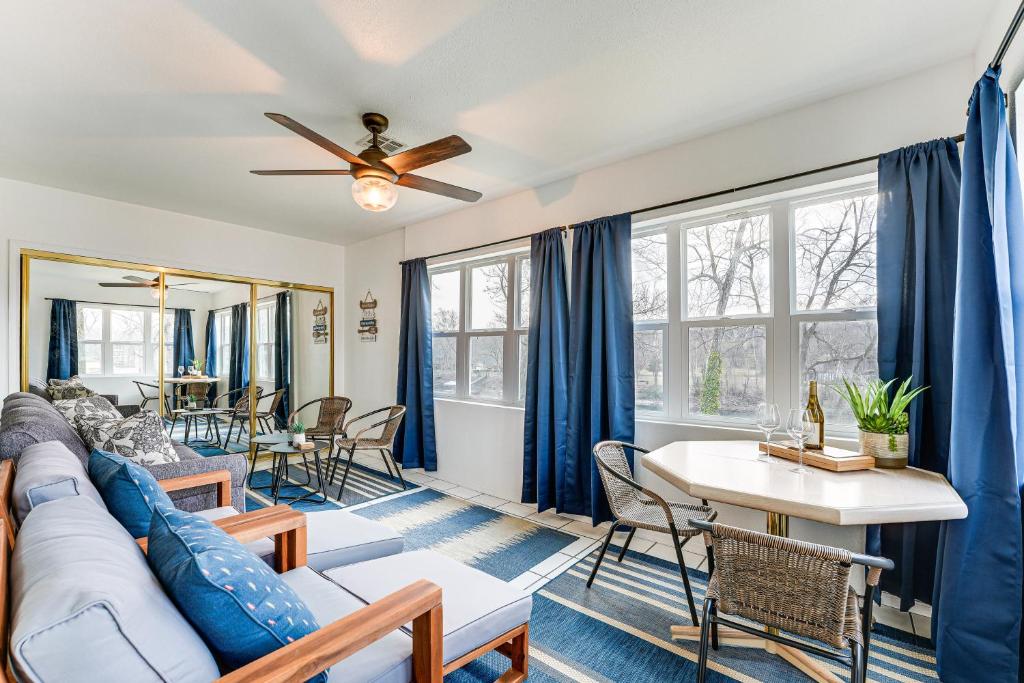 Branson Lakefront Condo with Sunroom and Lake Views!