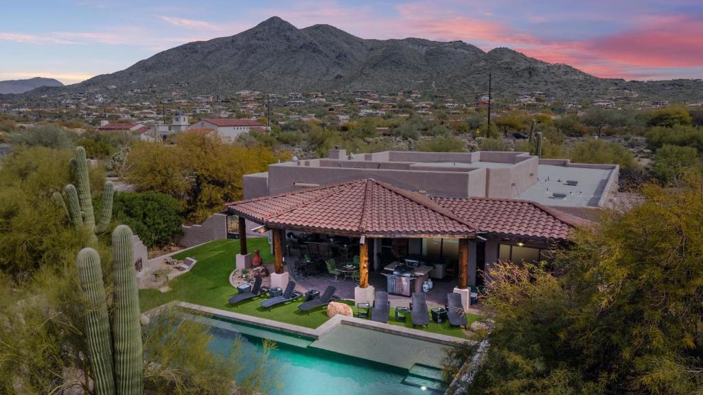 Cave Creek Desert Oasis image