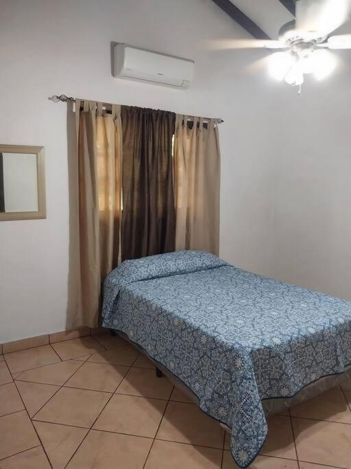 Charming 3 bedroom house photo 2