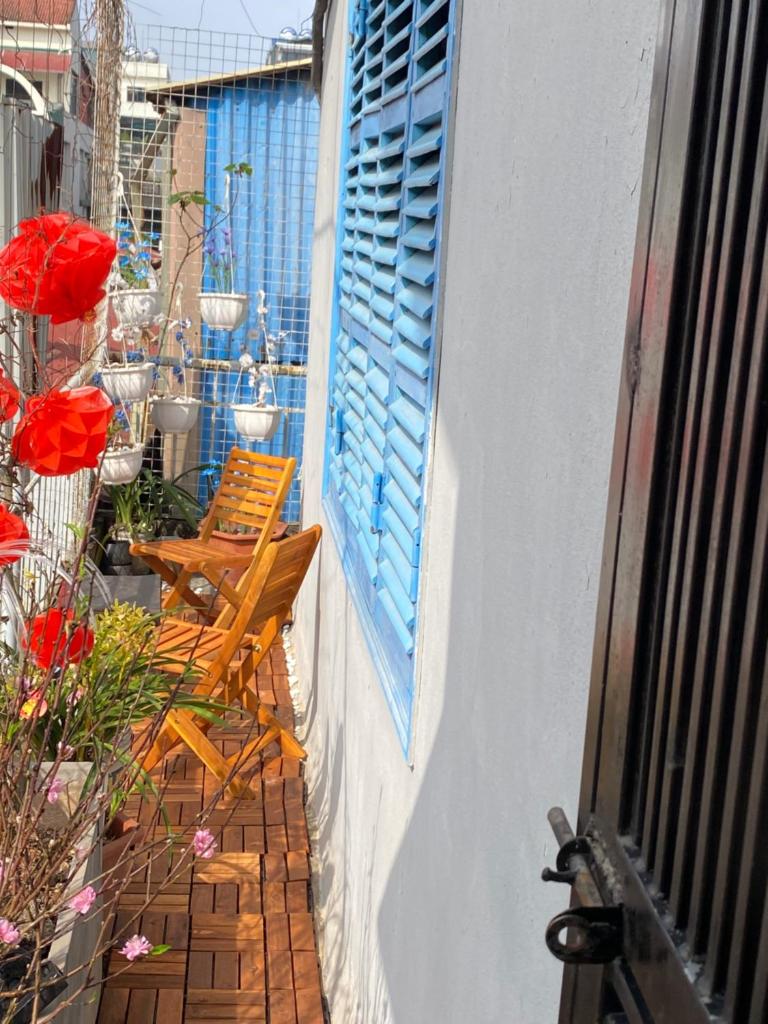 Santorini - City Center-Train street-Self check in