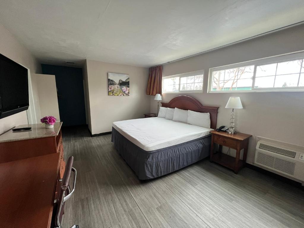 University Inn Chico photo 4
