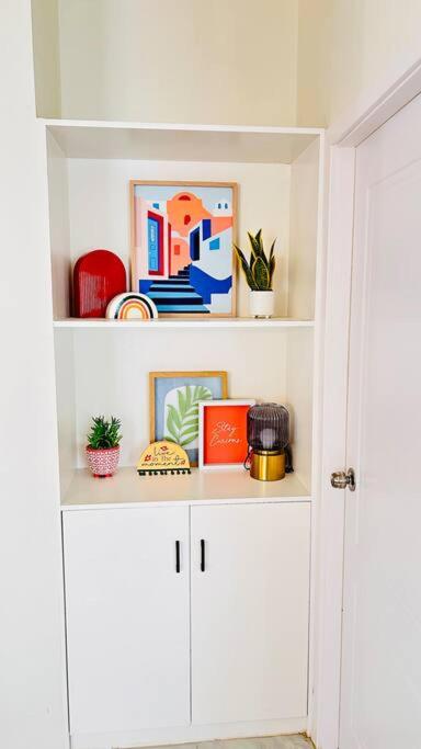 Mid-Century Modern Charm photo 3