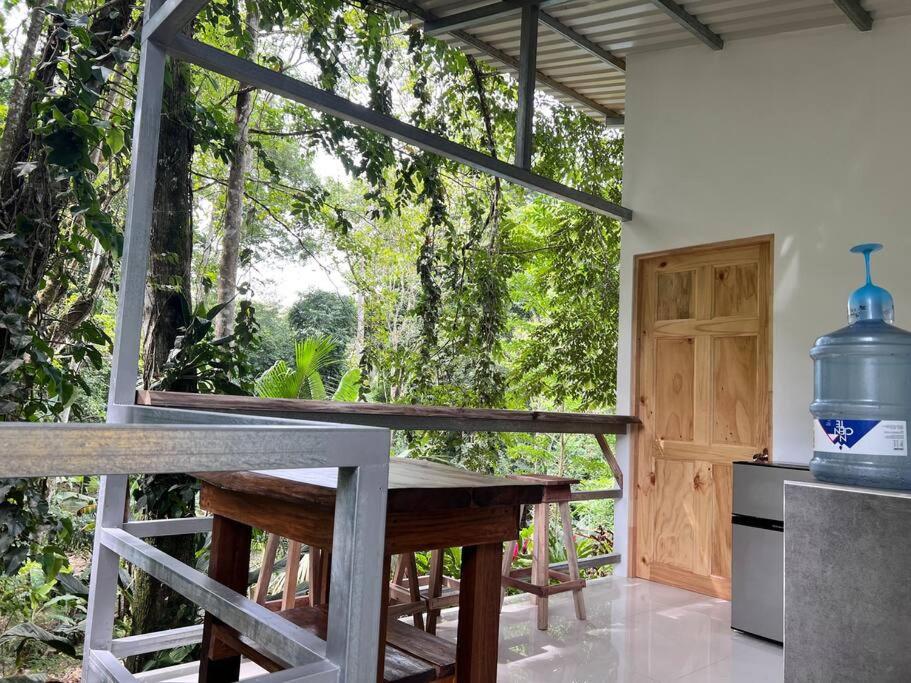 Tiny jungle house, few minutes from the beach photo 1