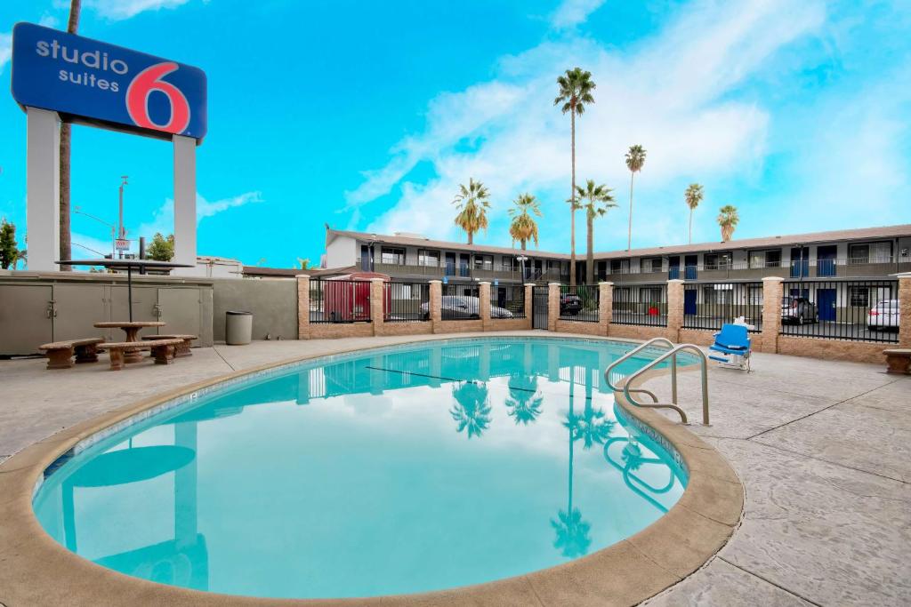 Studio 6 Suites – San Bernardino, CA image
