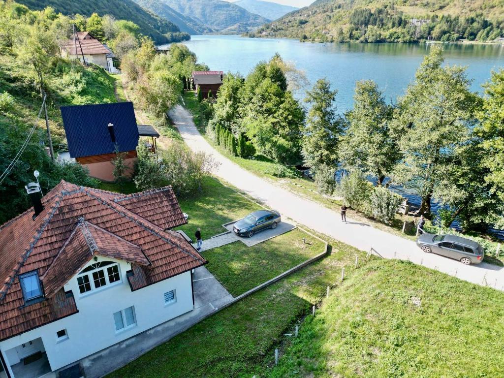 Cobras Plivsko jezero, Jajce