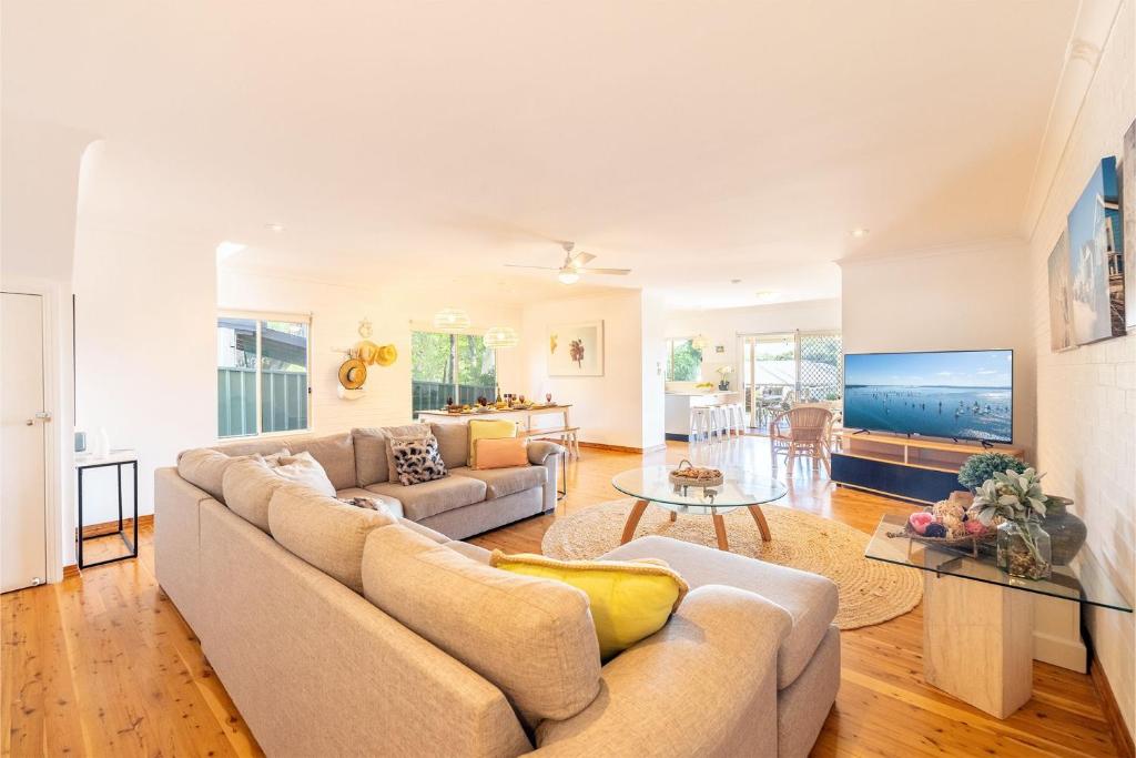 1-39 Leonard Ave - comfort, space and Wi-Fi photo 4
