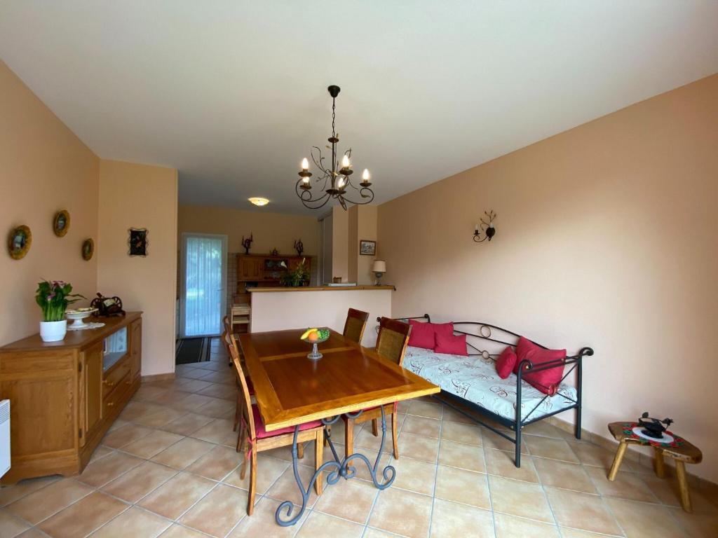 Semi-detached house, Talais photo 4