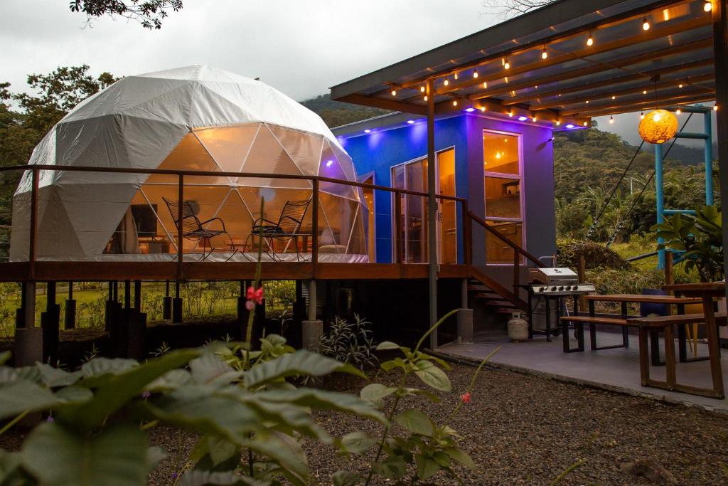 Bitzu Dome-Bijagua Riverside Glamping photo 4