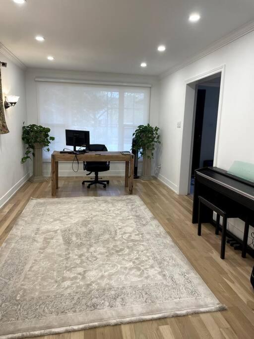 Modern, Spacious & Great Location Home photo 3