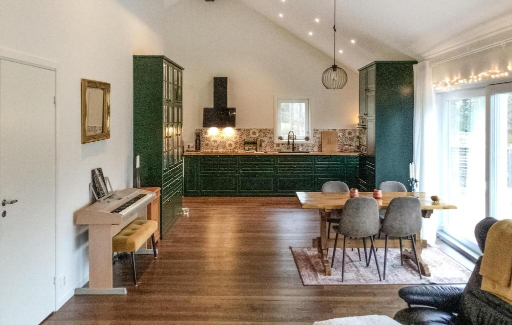 Lovely Home In Blid With Kitchen photo 2