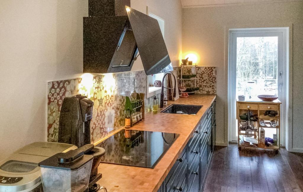 Lovely Home In Blid With Kitchen photo 3