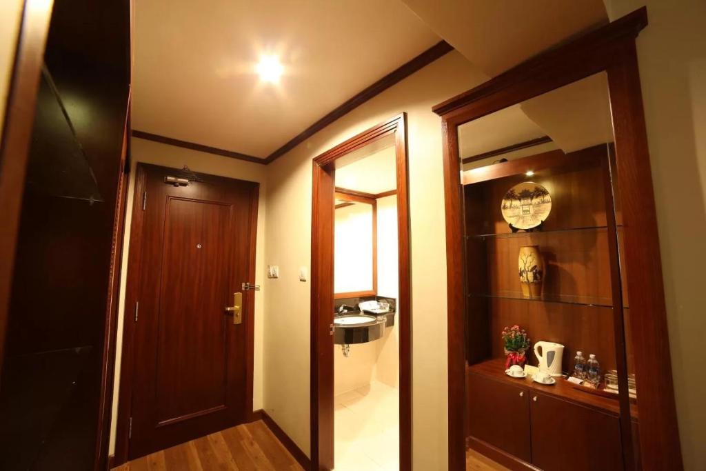 Sunny 3 Hotel - 168 Hào Nam by BAY LUXURY