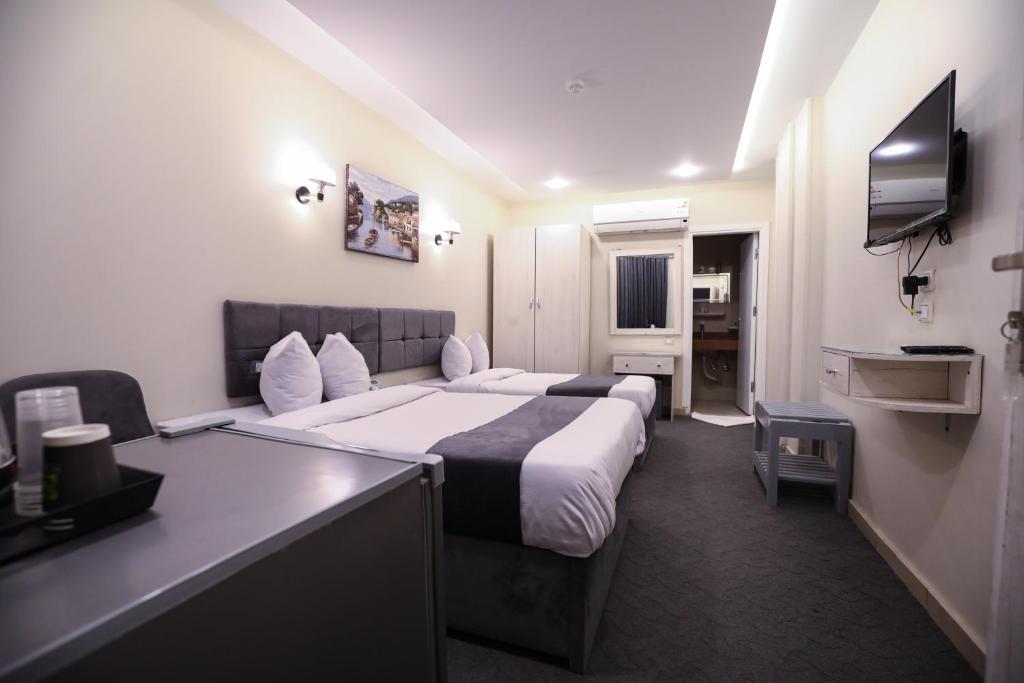 Hotel Royal Plaza photo 3