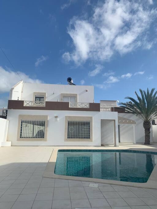 Dar Midoun Villa with pool in center city