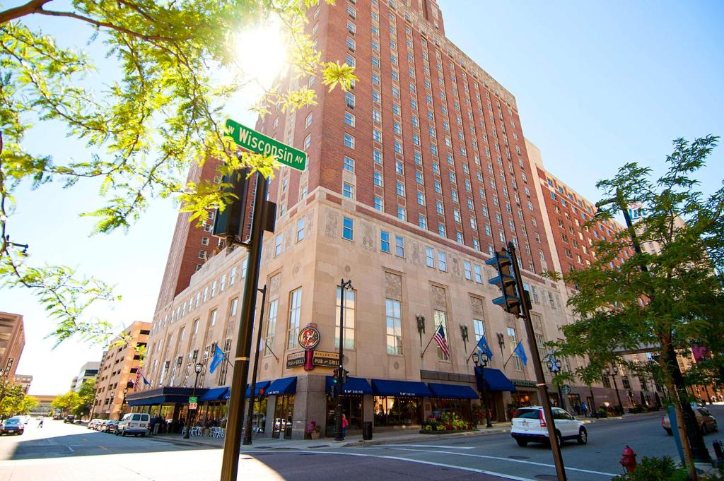Hilton Milwaukee City Center image