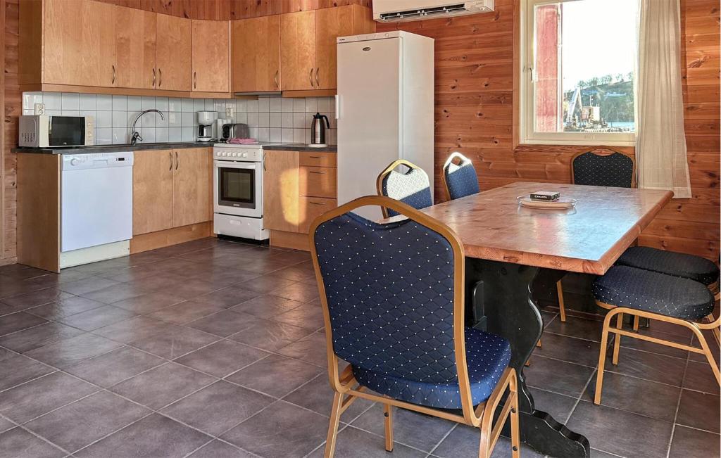 3 Bedroom Pet Friendly Apartment In Sjernary photo 3
