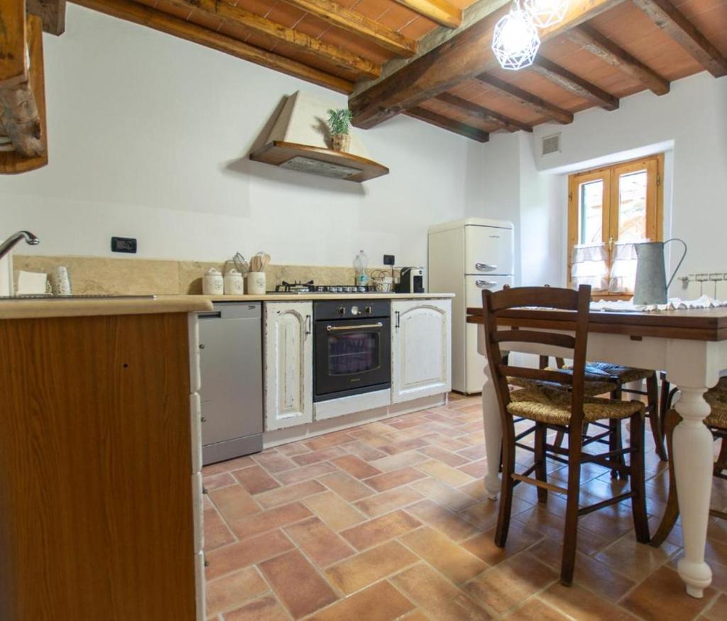 Casa Il Sogno With Private Jacuzzi In Pescia photo 2