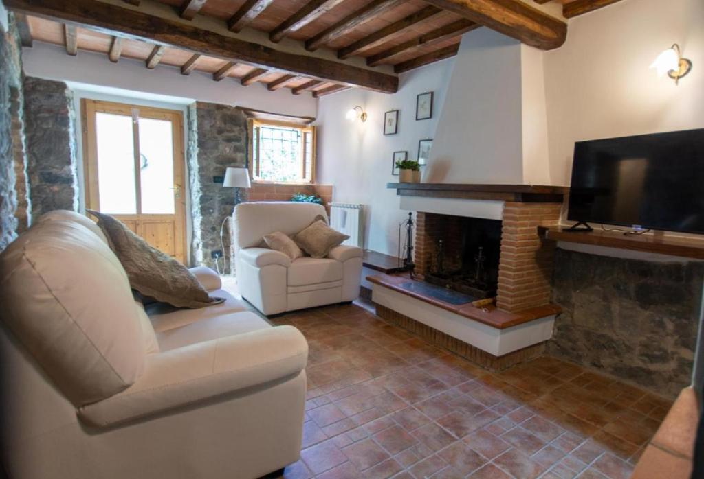 Casa Il Sogno With Private Jacuzzi In Pescia