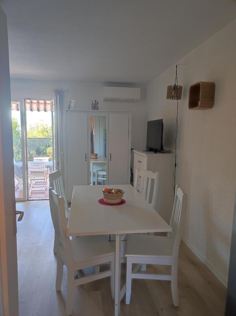 Joli appartement avec jardin dans résidence avec piscines photo 3