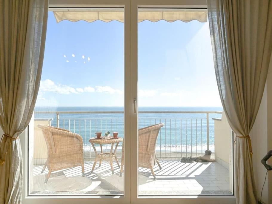 [Casa Di Lusso fronte mare] - Budello - Centro