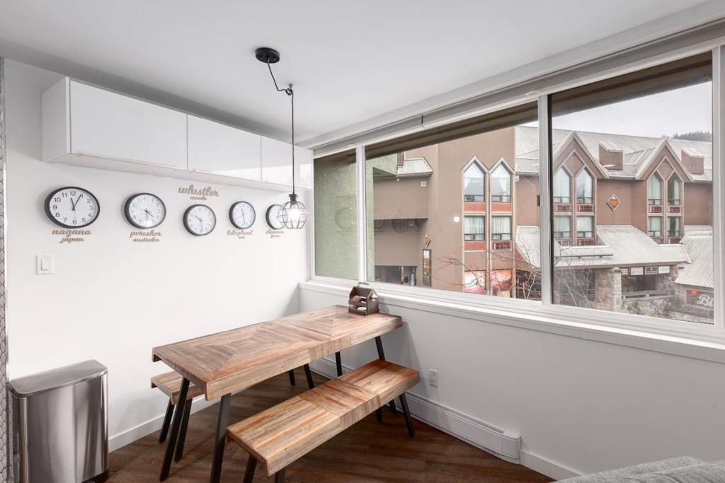 Beautifully appointed central apartment - Licensed photo 3