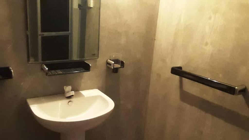 Economy Class B&B photo 2