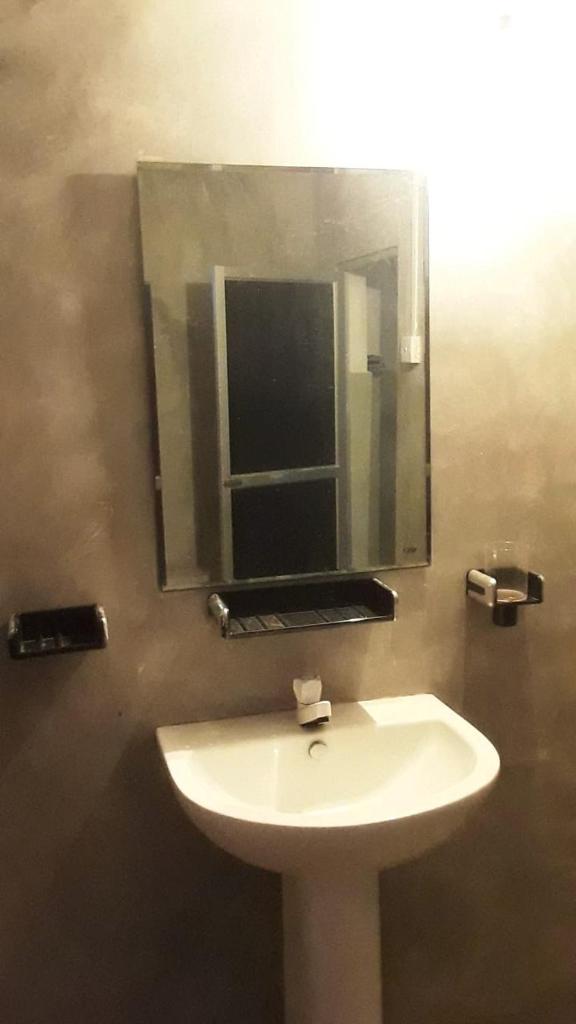 Economy Class B&B photo 4