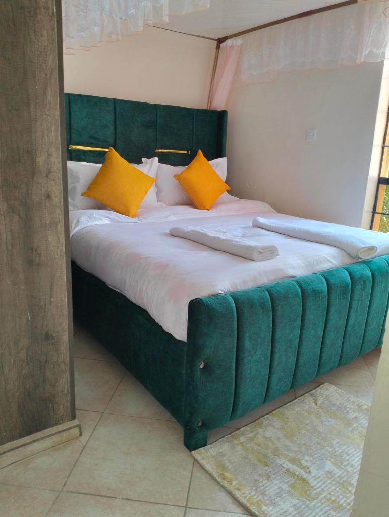 Garden court apartments photo 1