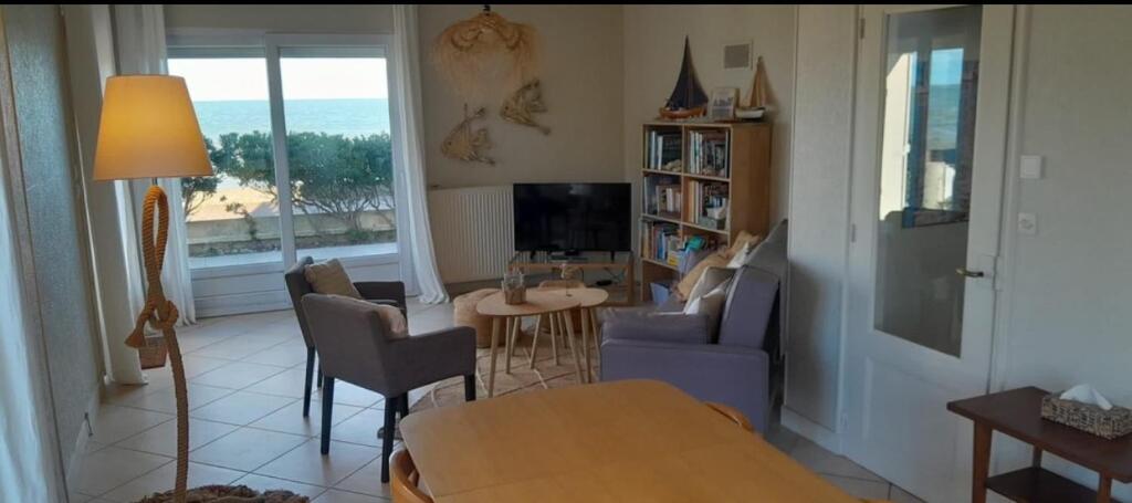 Vue exceptionnelle en front de mer, 8 personnes photo 2