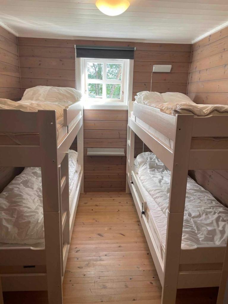 Cabin close to Kjerag, hiking and lakes! photo 2