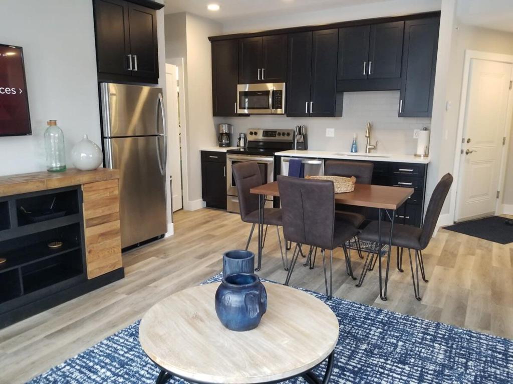 Downtown Traverse City Condo - Capri 209 photo 2