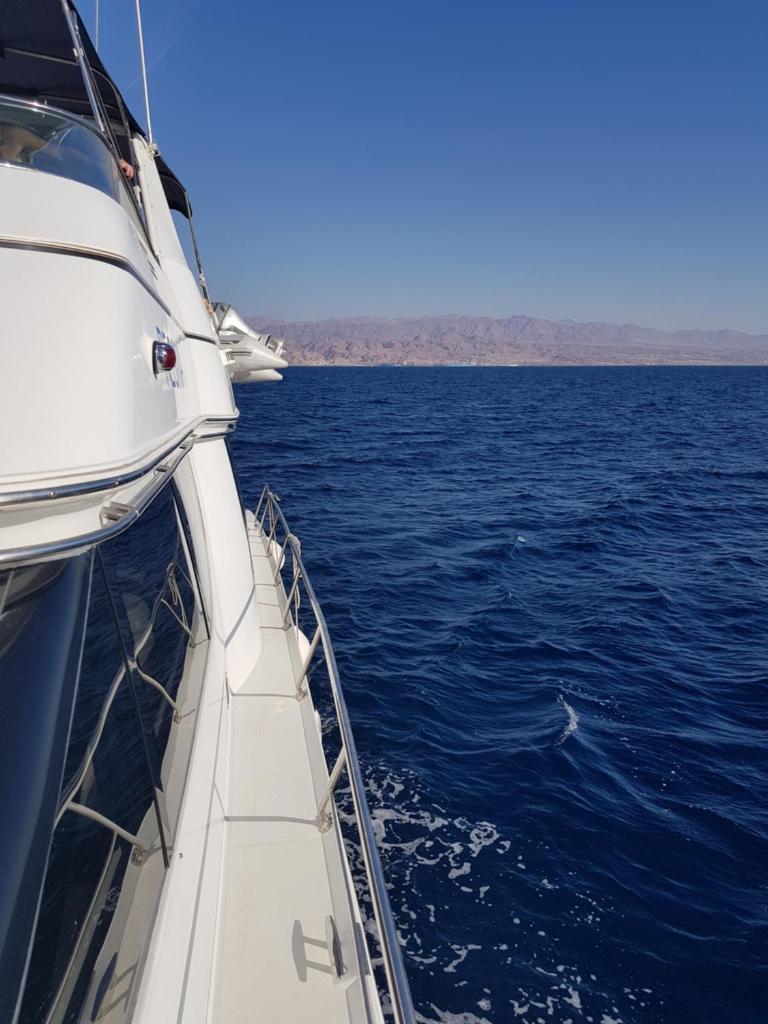 Top Luxury Exclusive Fully air conditioned 3bdr Yacht photo 4