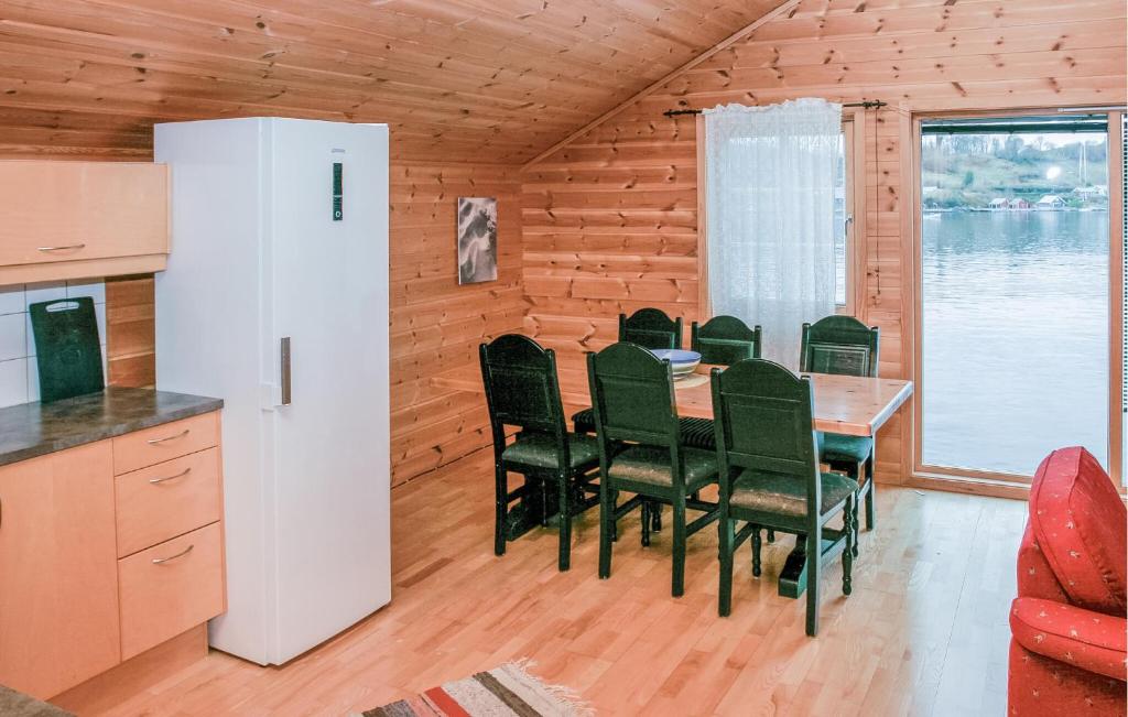 Stunning Apartment In Sjernary With House Sea View photo 1