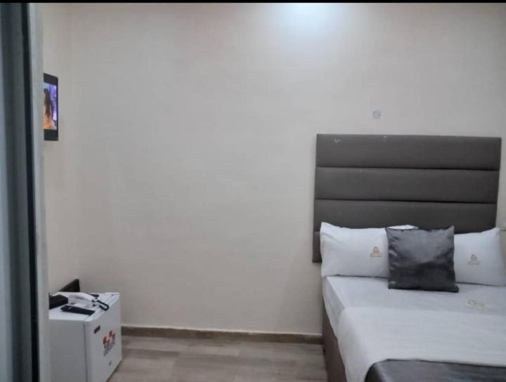 HOTEL D RITZ photo 2