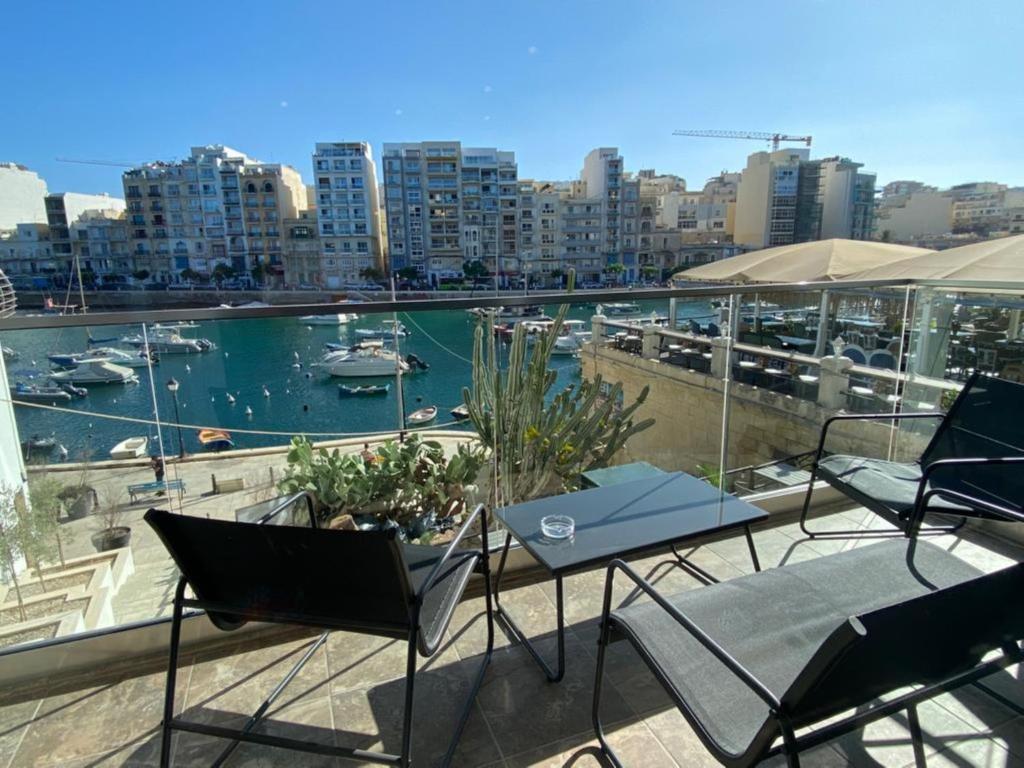 86 Spinola Bay photo 4