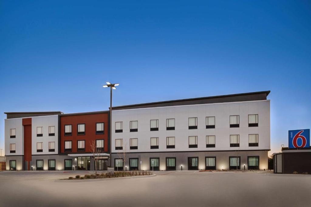 Motel 6 Dallas, TX Methodist Charlton Medical Ctr photo 2