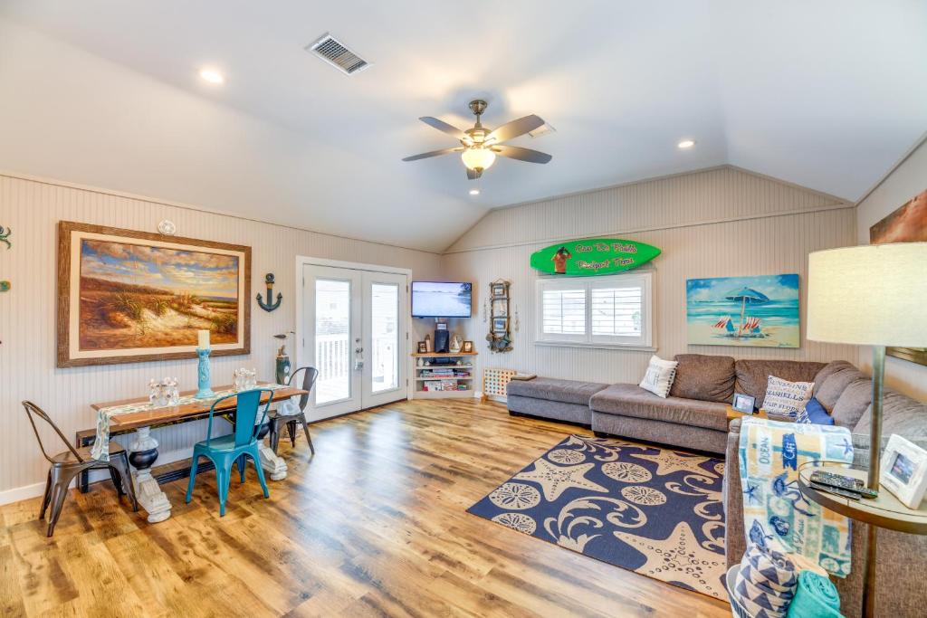 Island-Style Cottage with Boat Parking 5 Mi to Beach photo 4