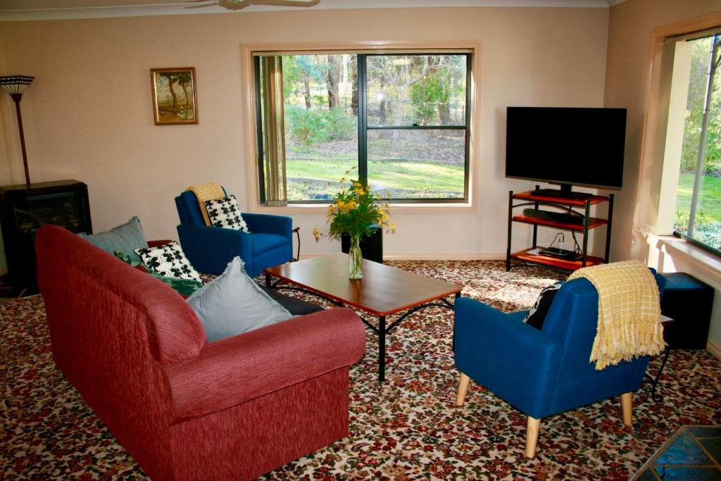 Serena Cottages Beechworth - Your Country Getaway - 1 photo 1