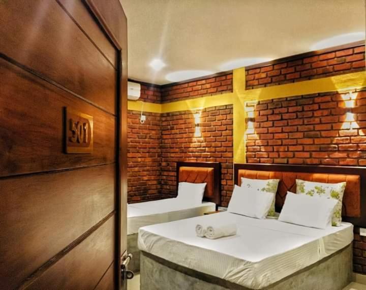 New saniro airport sports hotel