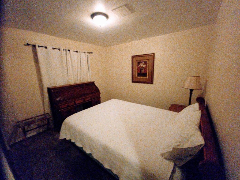 Sierra's Place - The Alpine Hostel & Suites photo 2