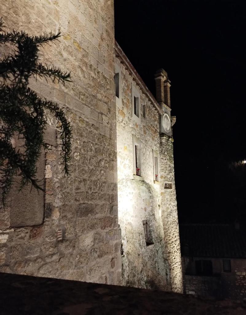 La Grotta by Night photo 2