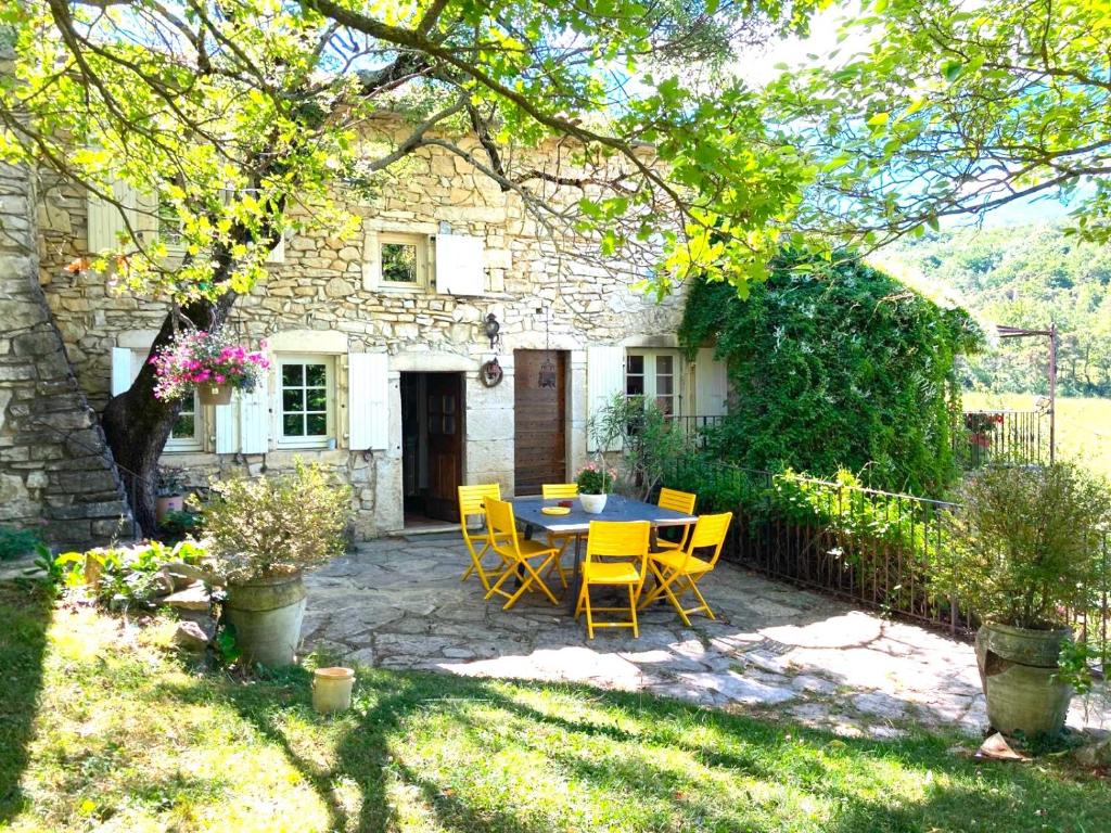 MAISON 10 à 12p, piscine, parc, campagne sans voisin en Drôme provençale photo 1