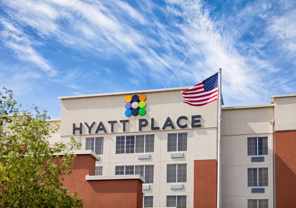 Hyatt Place Columbus-North image